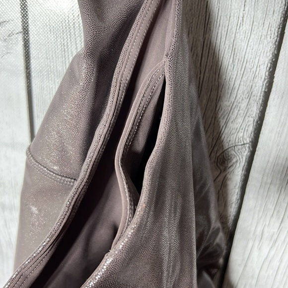 Old navy active silver shine powersoft extra high rise leggings - Picture 8 of 10